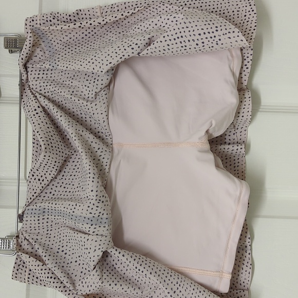 Lululemon Skort, size 6 - Picture 4 of 5